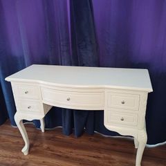 dressing table