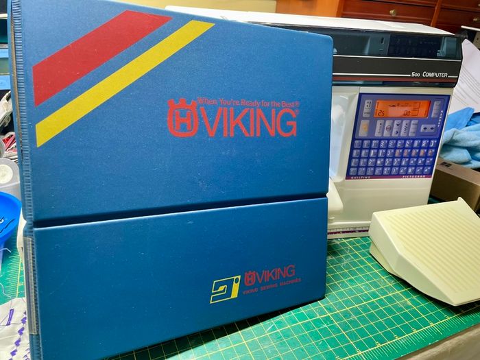 Quality Swedish made Huskvarna Viking 500 Sewing Machine - Just serviced - Like new! Sews alphabet and numbers & embroidery stitches!