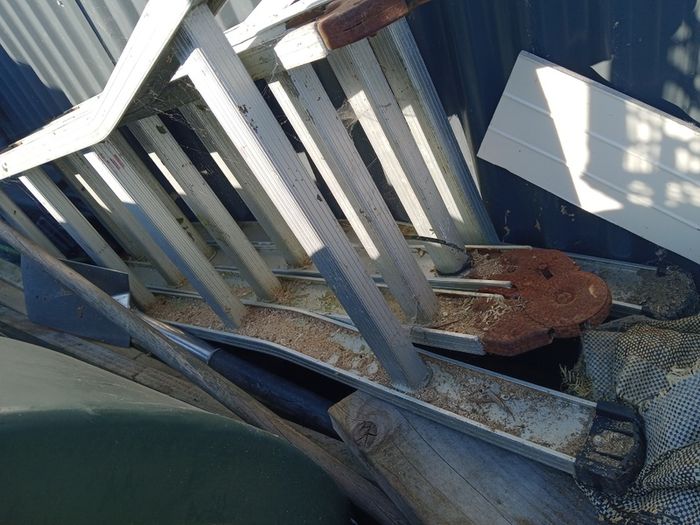 Aluminium folding ladder