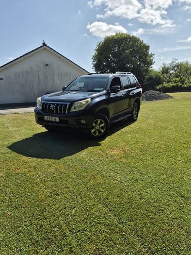Toyota Land Cruiser 2011
