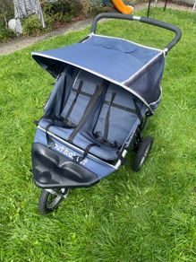 Out n About Nipper 360 double buggy with rain cover