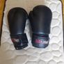 boxing gloves Image 4