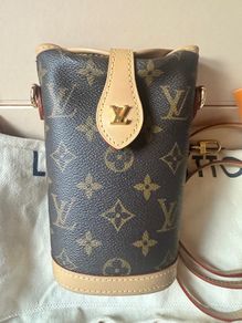 Genuine Louis Vuitton 'Fold Me Pouch'