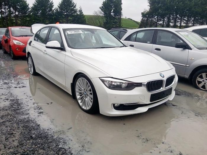 2014 Bmw 320 F30 Breaking For Parts