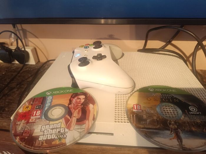 Xbox One with 2 Games