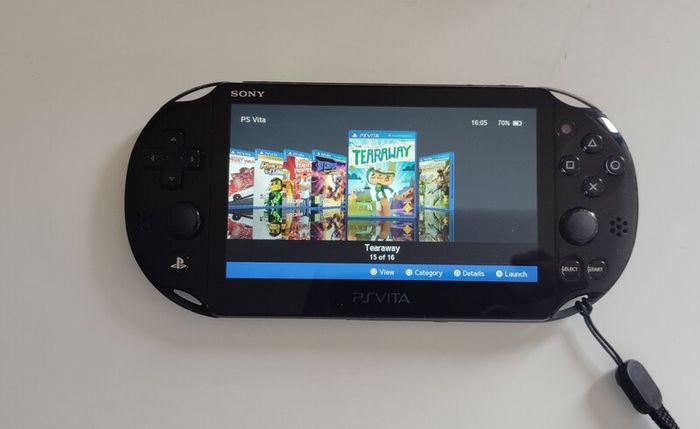 Ps Vita Slim Modded 128gb Henkaku almost Mint