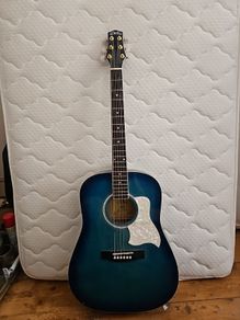 Acoustic guitar