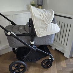 Bugaboo Fox 2 Pram/ bassinet + stroller seat