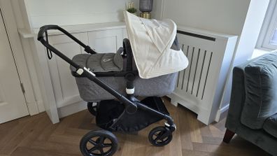 NEED GONE Bugaboo Fox 2 Pram/ bassinet + stroller seat and all accessories