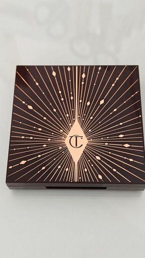 Charlotte Tilbury Fire Rose Eyeshadow Palette