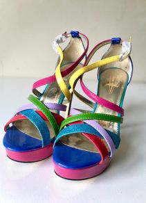 Shoes size 39