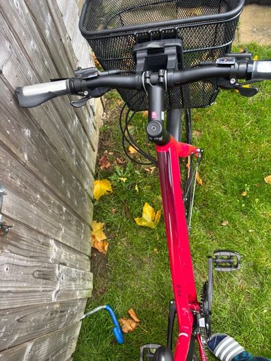 trek ladies bike - like new