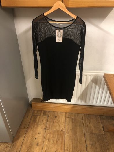 Dress Size 6 (Ladies )