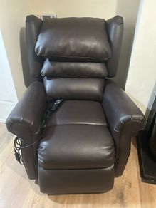 Riser Recliner Chair