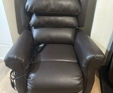 Riser Recliner Chair