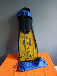 Swimming fins