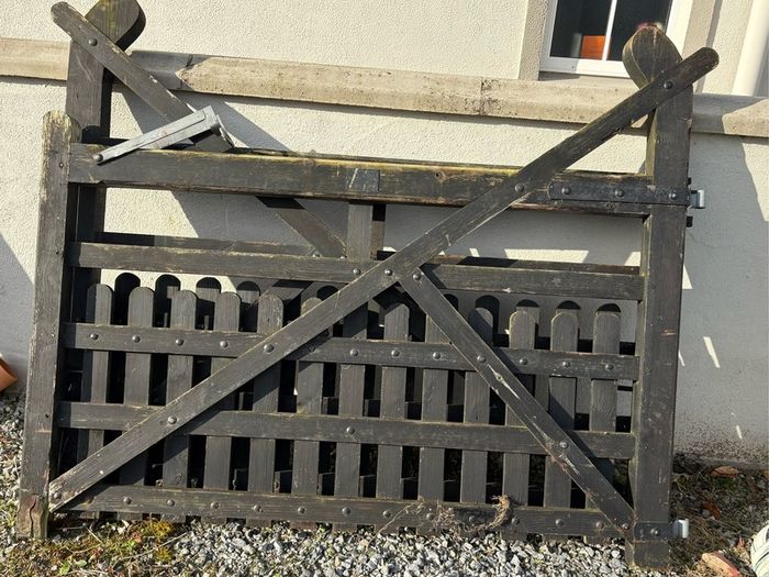 wooden gates