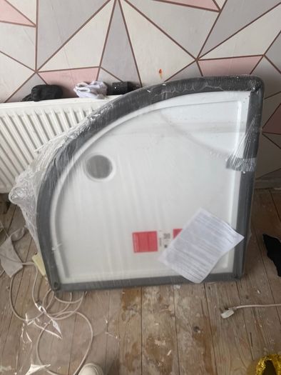 800 mm quadrant enclosure and tray