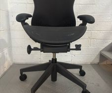 Herman Miller Mirra 2 Butterfly Grade A / Near-New Condition