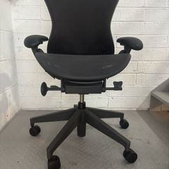 Herman Miller Mirra 2 Butterfly Grade A / Near-New Condition