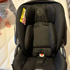 CYBEX Cloud T i-Size Rotating Baby Car Seat