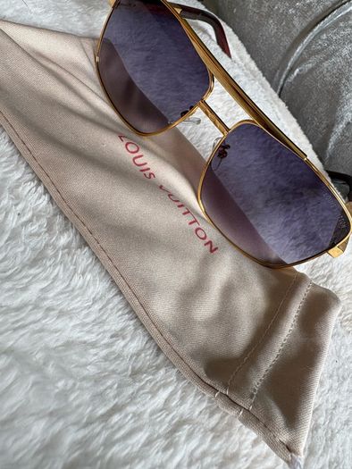 sunglass