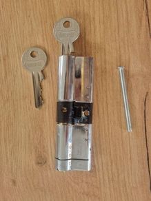 Euro double cylinder lock with 2 x keys