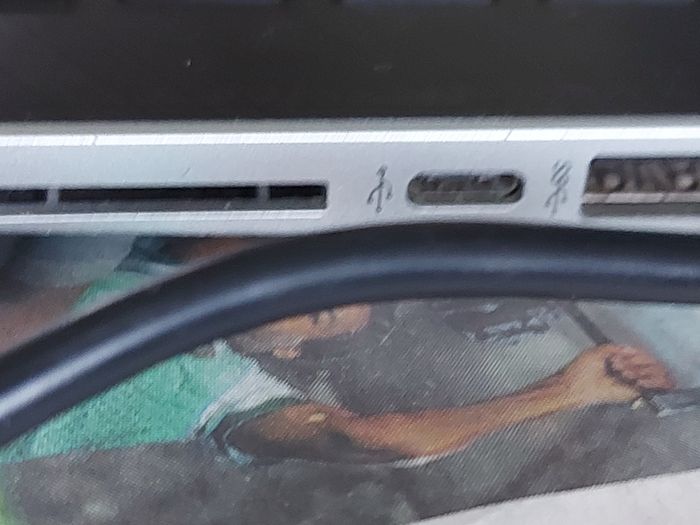 HP Laptop, TPN-W125, Intel Core i3-7100U CPU, 2.4GHz, 8GB Ram, 118GB SSD, Windows 10, Microsoft Edge, Chrome and VLC