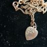 Vintage 9ct Gold 375 Gold Engraved Heart Pendant and chain 2,7g L-12" Image 3