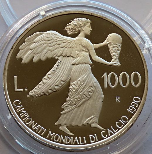 Italia 90 San Marino 1990 World Cup Silver Proof Football FIFA coin