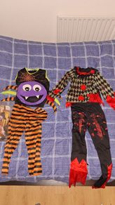 2x Halloween costumes