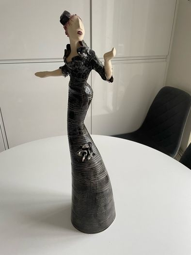 Ayelet Lalor Vintage Black Diva
