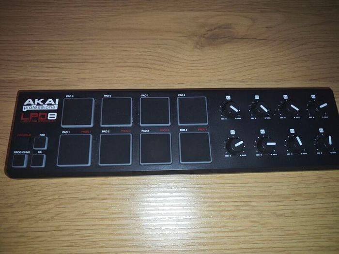 Akai lpd8