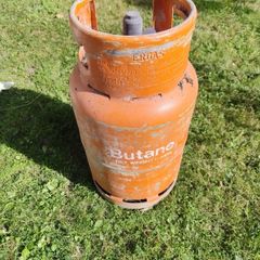 34 Kg empty gas bottle.