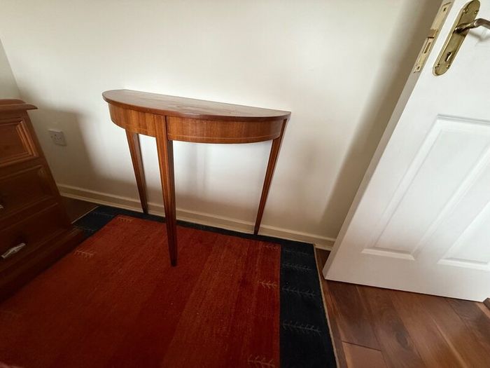Hall table