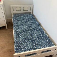 Toddler bed