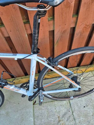 Racing bike. Suitable 12yrs plus