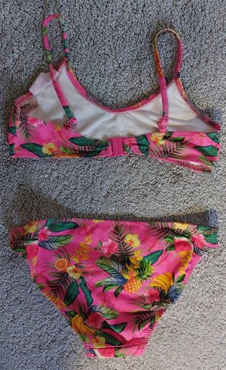 Girls swimwear