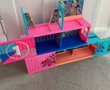 LOL doll surprise fashion house
