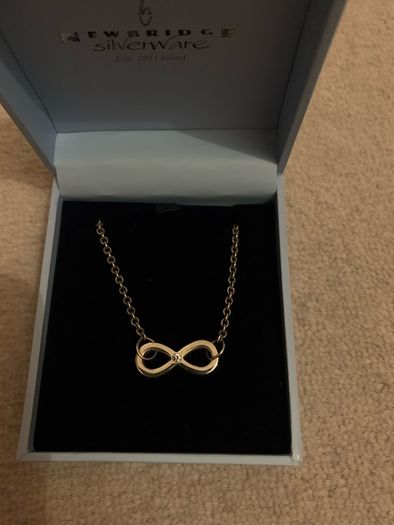 Newbridge silverware Infinity necklace
