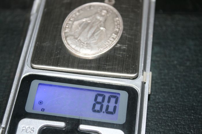 Irish Antique Sterling Silver Medal: Congregation of the Children of Mary, Dublin 1941  8 grams silver