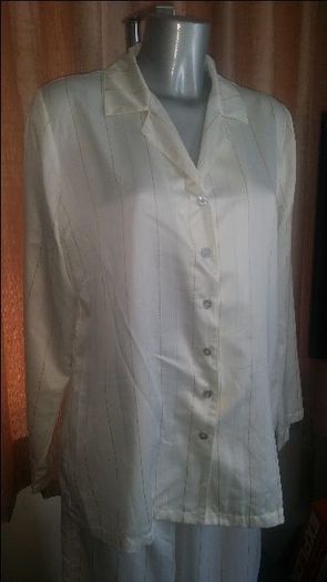 Triumph satin ladies pyjamas size UK12 EU40 Perfect condition Postage included