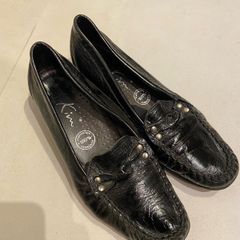womens shoes loafers black lacquered leather size 5.5