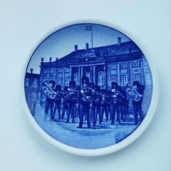 Denmark collectible plate  "Vagtparaden"