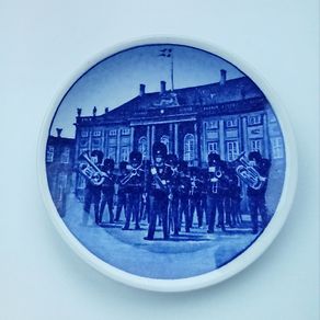 Denmark collectible plate  "Vagtparaden"