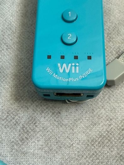 Blue Nintendo Wii V2