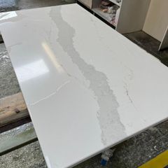 Calcatta mammo gold 1174mm x 635mm 20mm thick