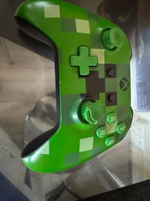 Xbox one Minecraft creeper controller