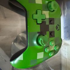 Xbox one Minecraft creeper controller