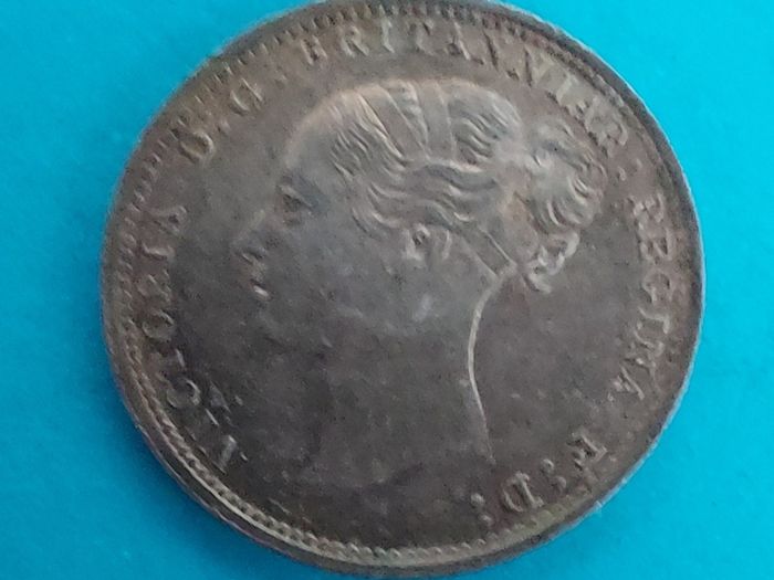 England VICTORIA 1885 THREE PENCE Very Fine condition